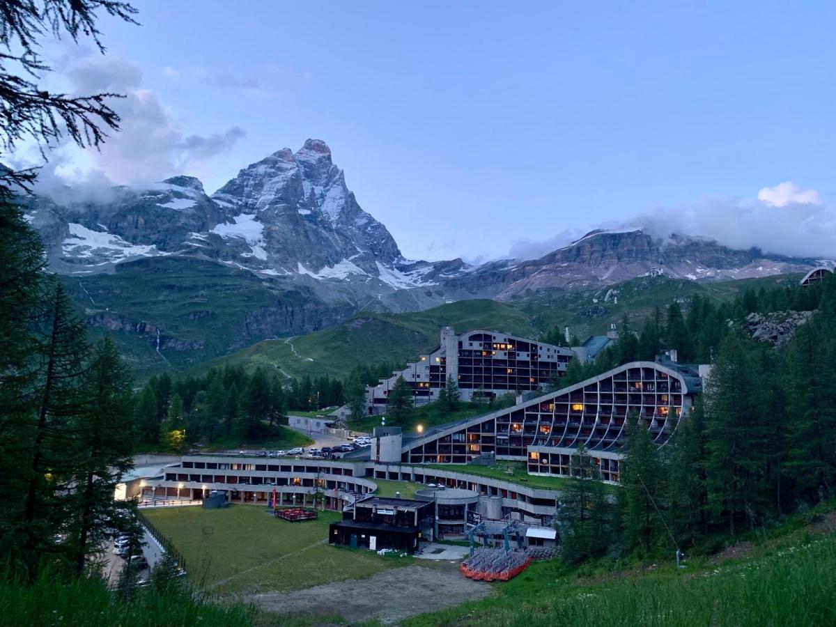 Cervinia Ski In Ski Out - Spacious Apartment เบรยล์-แชร์วิเนีย ภายนอก รูปภาพ