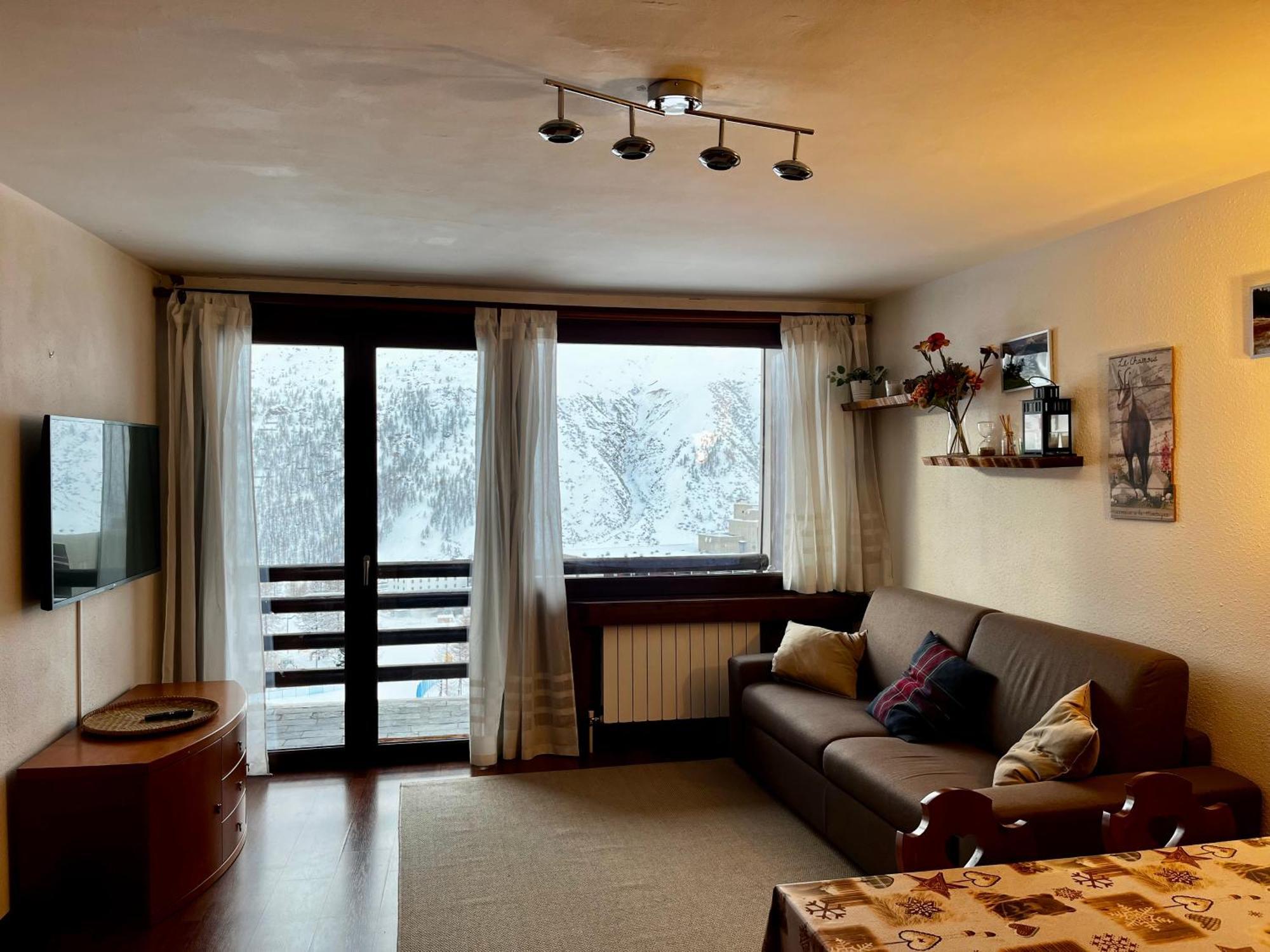 Cervinia Ski In Ski Out - Spacious Apartment เบรยล์-แชร์วิเนีย ภายนอก รูปภาพ